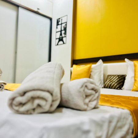7 Seasons Palm Suite With Sky Orbit, Balcony, Swimming Pool, Wifi, Playground Rajkot Exterior foto